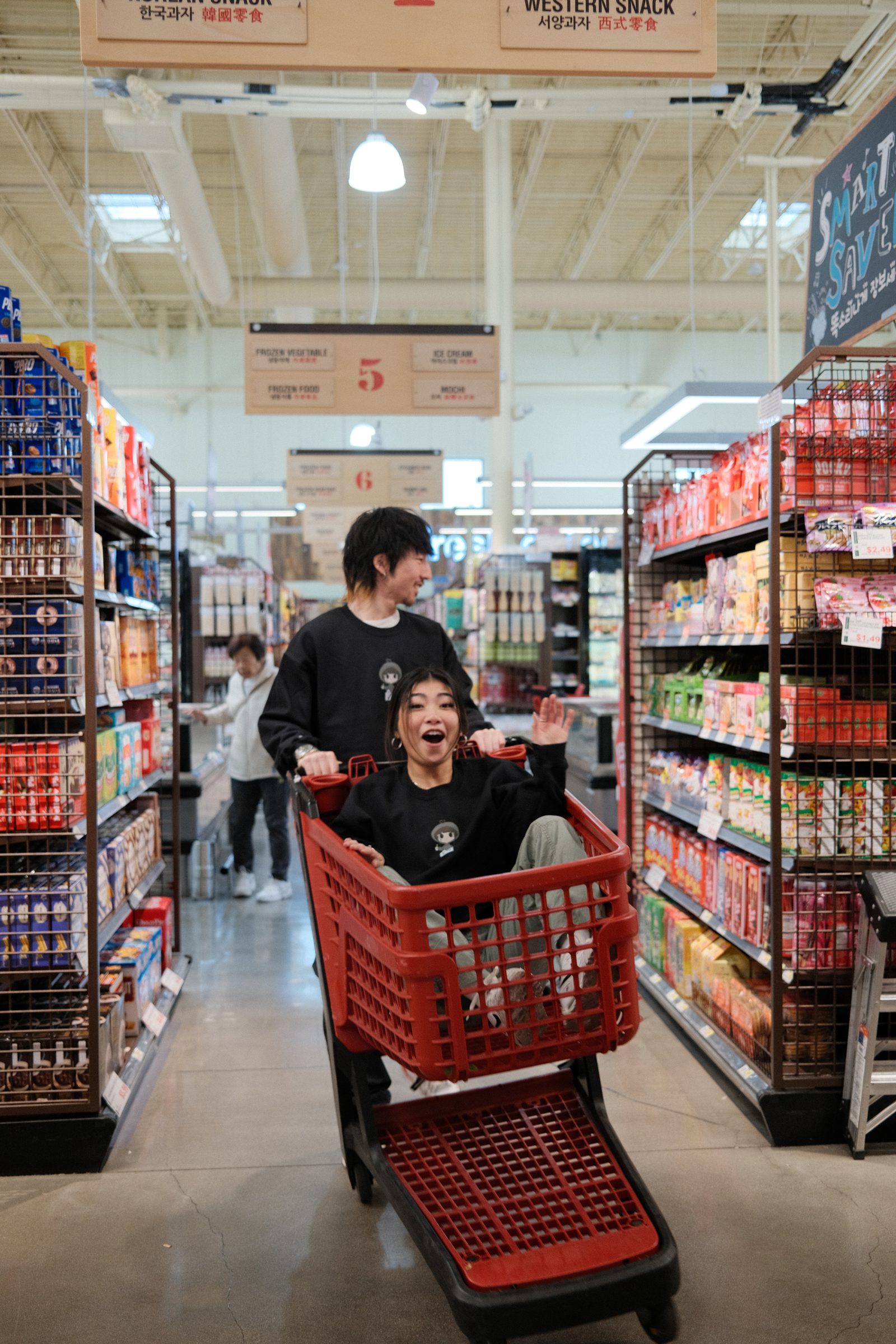 Nara shoot, market cart
